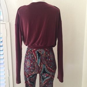 Tobi Tops - TOBI CITY WINE PLUNGING CROP TOP, NEW CONDITION-S Tobi Tops - TOBI CITY WINE PLUNGING CROP TOP, NEW CONDITION-S